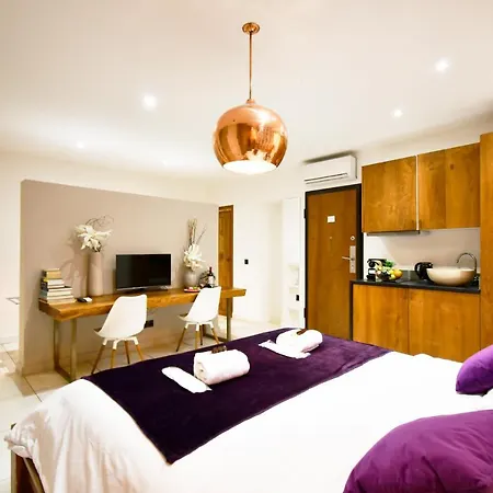 Design Yourhosthelper Apartment Cannes