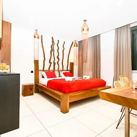 Design Yourhosthelper Apartment Cannes