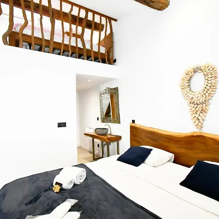 Design Yourhosthelper * Cannes